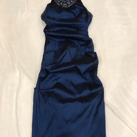 Dress - Picture 6 of 6